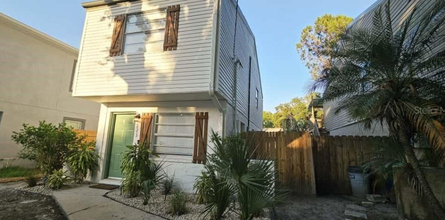 Casa en Tampa, Florida 3 dormitorios, 97.55 m2 № 2106166