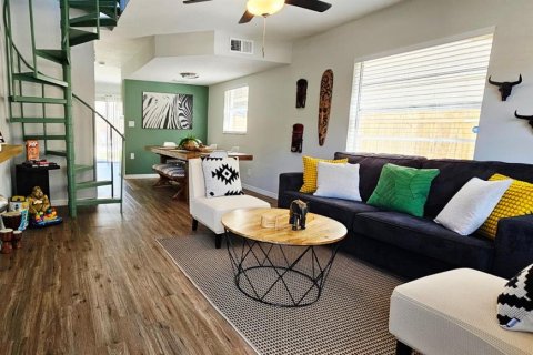 Casa en alquiler en Tampa, Florida, 3 dormitorios, 97.55 m2 № 2106166 - foto 2