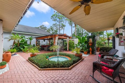 House in Apopka, Florida 3 bedrooms, 262.08 sq.m. № 1918375 - photo 4