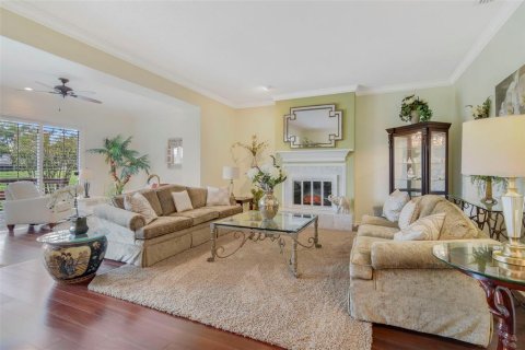 House in Apopka, Florida 3 bedrooms, 262.08 sq.m. № 1918375 - photo 10