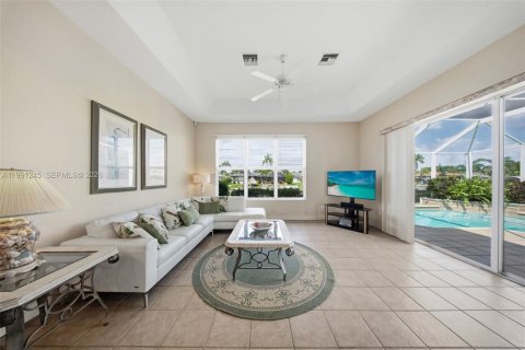 Купить виллу или дом в Кейп-Корал, Флорида 3 спальни, № 2057493 - фото 7