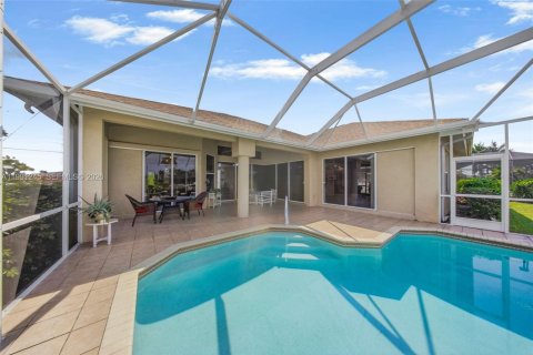 Купить виллу или дом в Кейп-Корал, Флорида 3 спальни, № 2057493 - фото 5