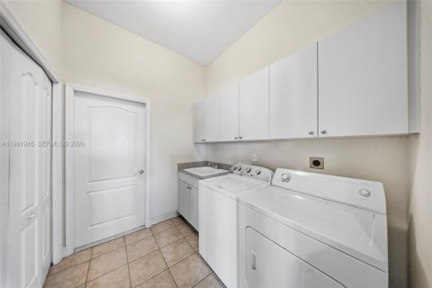 Купить виллу или дом в Кейп-Корал, Флорида 3 спальни, № 2057493 - фото 29