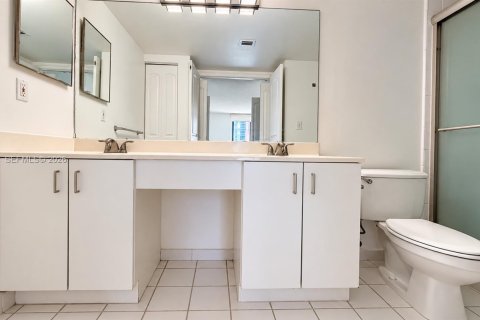 Copropriété à louer à Aventura, Floride: 2 chambres, 109.72 m2 № 2385071 - photo 10