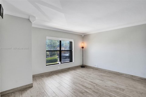 Townhouse in North Miami Beach, Florida 2 bedrooms, 144 sq.m. № 1991802 - photo 26