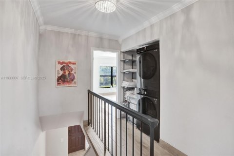 Townhouse in North Miami Beach, Florida 2 bedrooms, 144 sq.m. № 1991802 - photo 25