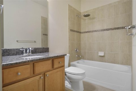 House in Orlando, Florida 5 bedrooms, 278.71 sq.m. № 2403714 - photo 16