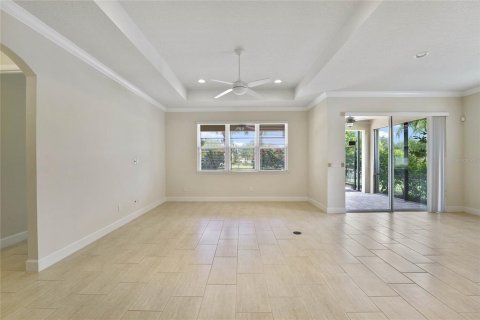 House in Orlando, Florida 5 bedrooms, 278.71 sq.m. № 2403714 - photo 4