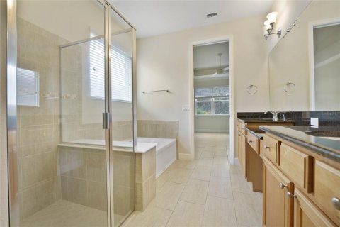 House in Orlando, Florida 5 bedrooms, 278.71 sq.m. № 2403714 - photo 24