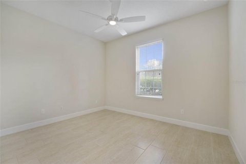 House in Orlando, Florida 5 bedrooms, 278.71 sq.m. № 2403714 - photo 28