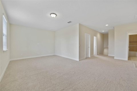 House in Orlando, Florida 5 bedrooms, 278.71 sq.m. № 2403714 - photo 21