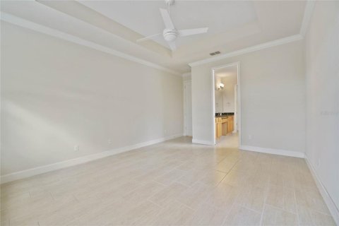 House in Orlando, Florida 5 bedrooms, 278.71 sq.m. № 2403714 - photo 27