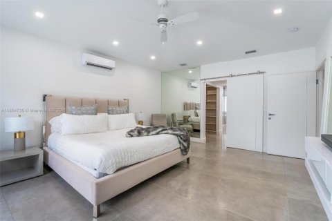 Снять в аренду виллу или дом в Бей-Харбор-Айлендс, Флорида 6 спален, 324.23м2, № 1963373 - фото 13