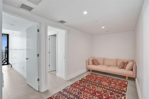 Copropriété à vendre à Miami, Floride: 3 chambres, 141.77 m2 № 1956274 - photo 18