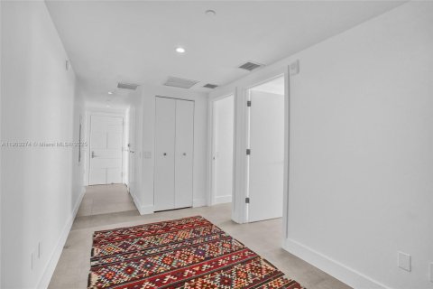 Copropriété à vendre à Miami, Floride: 3 chambres, 141.77 m2 № 1956274 - photo 19