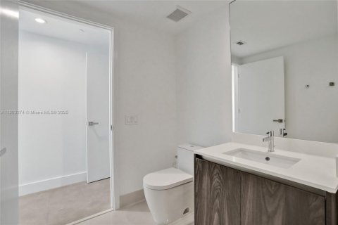 Copropriété à vendre à Miami, Floride: 3 chambres, 141.77 m2 № 1956274 - photo 26