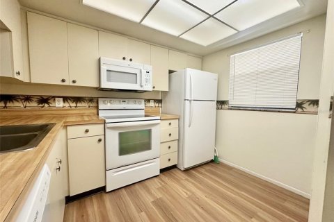 Condo in Clearwater, Florida, 2 bedrooms  № 1905529 - photo 3