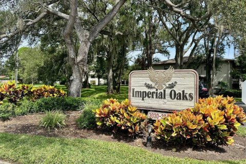 Condo in Clearwater, Florida, 2 bedrooms  № 1905529 - photo 2