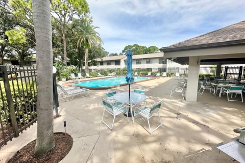 Condo in Clearwater, Florida, 2 bedrooms  № 1905529 - photo 11