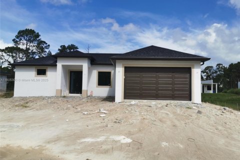 House in Lehigh Acres, Florida 3 bedrooms, 139.26 sq.m. № 1940602 - photo 17