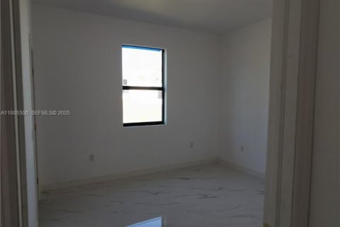 House in Lehigh Acres, Florida 3 bedrooms, 139.26 sq.m. № 1940602 - photo 22