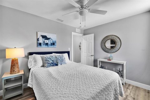 Condo in Indian Rocks Beach, Florida, 3 bedrooms  № 1578892 - photo 27