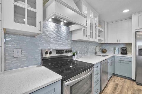 Condo in Indian Rocks Beach, Florida, 3 bedrooms  № 1578892 - photo 11