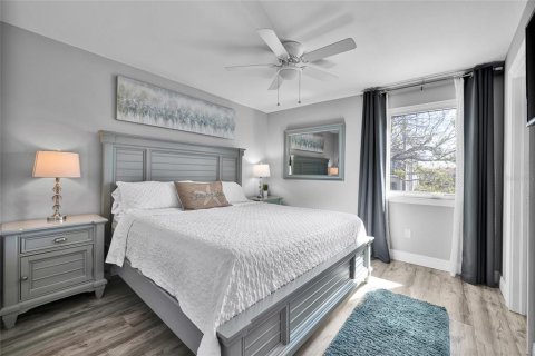 Condo in Indian Rocks Beach, Florida, 3 bedrooms  № 1578892 - photo 18