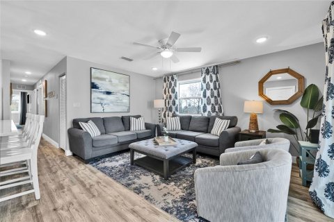 Condo in Indian Rocks Beach, Florida, 3 bedrooms  № 1578892 - photo 15