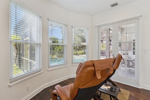 House in Orlando, Florida 5 bedrooms, 336.4 sq.m. № 2396279 - photo 19