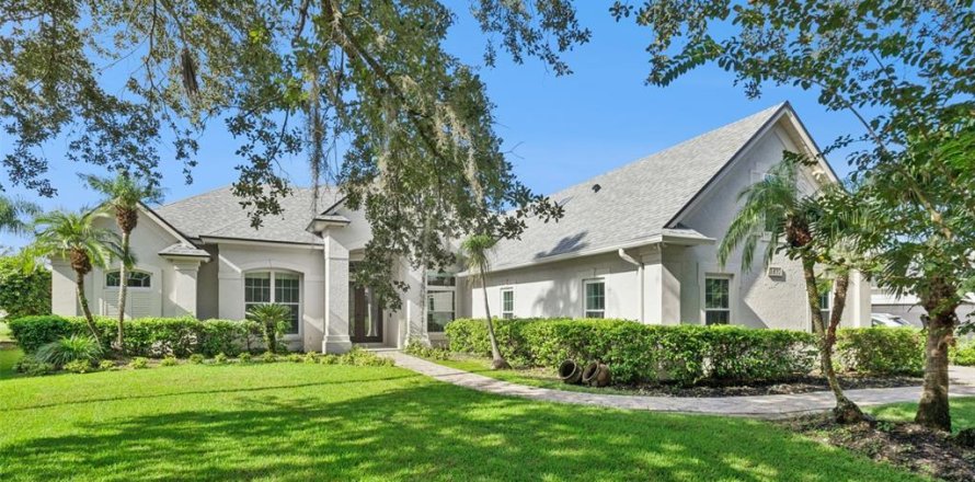 House in Orlando, Florida 5 bedrooms, 336.4 sq.m. № 2396279