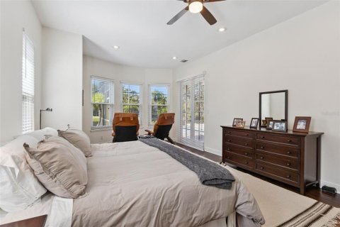 House in Orlando, Florida 5 bedrooms, 336.4 sq.m. № 2396279 - photo 18