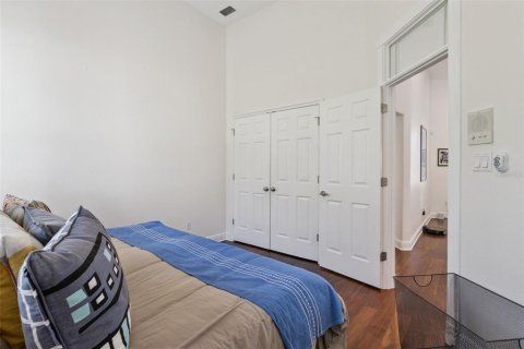 House in Orlando, Florida 5 bedrooms, 336.4 sq.m. № 2396279 - photo 23