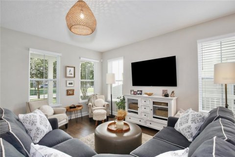 House in Winter Garden, Florida 3 bedrooms, 183.76 sq.m. № 2393702 - photo 15