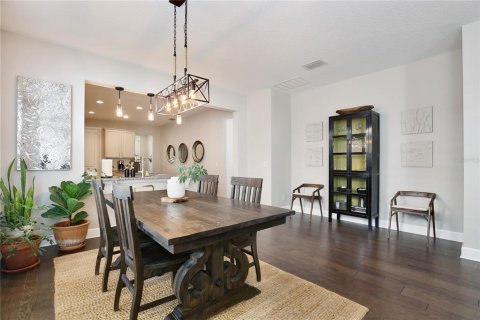 House in Winter Garden, Florida 3 bedrooms, 183.76 sq.m. № 2393702 - photo 17