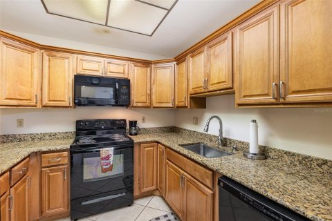 Copropriété à vendre à Cocoa Beach, Floride: 2 chambres, 96.15 m2 № 2202339 - photo 21