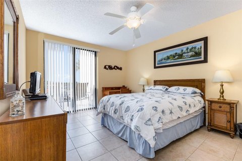 Copropriété à vendre à Cocoa Beach, Floride: 2 chambres, 96.15 m2 № 2202339 - photo 12