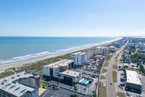 Copropriété à vendre à Cocoa Beach, Floride: 2 chambres, 96.15 m2 № 2202339 - photo 28