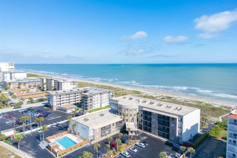 Copropriété à vendre à Cocoa Beach, Floride: 2 chambres, 96.15 m2 № 2202339 - photo 2