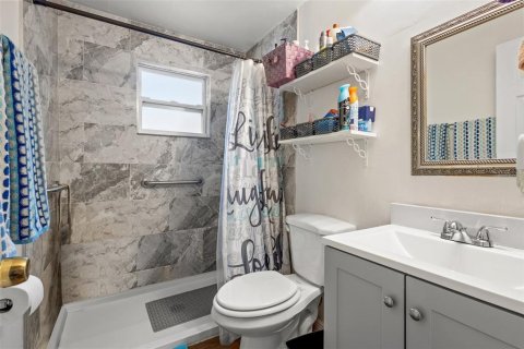 House in Saint Petersburg, Florida 3 bedrooms, 94.02 sq.m. № 1827081 - photo 6