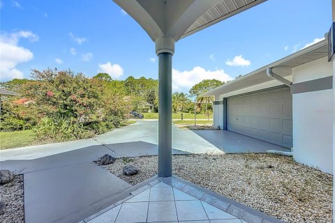House in Palm Coast, Florida 3 bedrooms, 189.99 sq.m. № 1876243 - photo 7