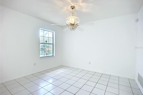 House in Palm Coast, Florida 3 bedrooms, 189.99 sq.m. № 1876243 - photo 13