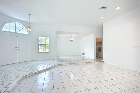 House in Palm Coast, Florida 3 bedrooms, 189.99 sq.m. № 1876243 - photo 11