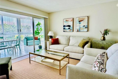 Condo in Fort Lauderdale, Florida, 1 bedroom № 1969542 - photo 14