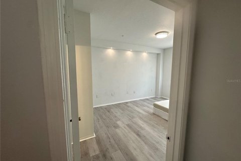 Condo in Orlando, Florida, 2 bedrooms № 2224727 - photo 14