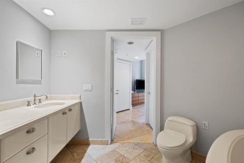 Condo in Fort Lauderdale, Florida, 2 bedrooms  № 2174208 - photo 11