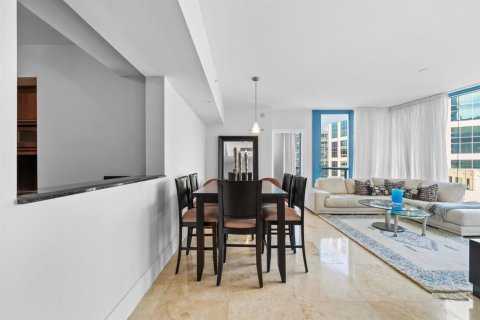 Condo in Fort Lauderdale, Florida, 2 bedrooms  № 2174208 - photo 3