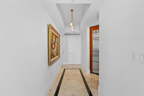 Condo in Fort Lauderdale, Florida, 2 bedrooms  № 2174208 - photo 2