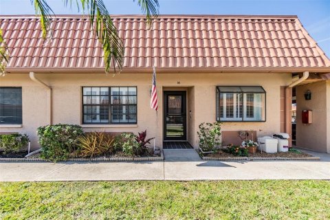 Villa ou maison à vendre à Clearwater, Floride: 2 chambres, 130.06 m2 № 1717715 - photo 2