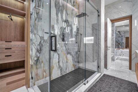 Villa ou maison à vendre à Miami, Floride: 4 chambres, 281.03 m2 № 2055699 - photo 28